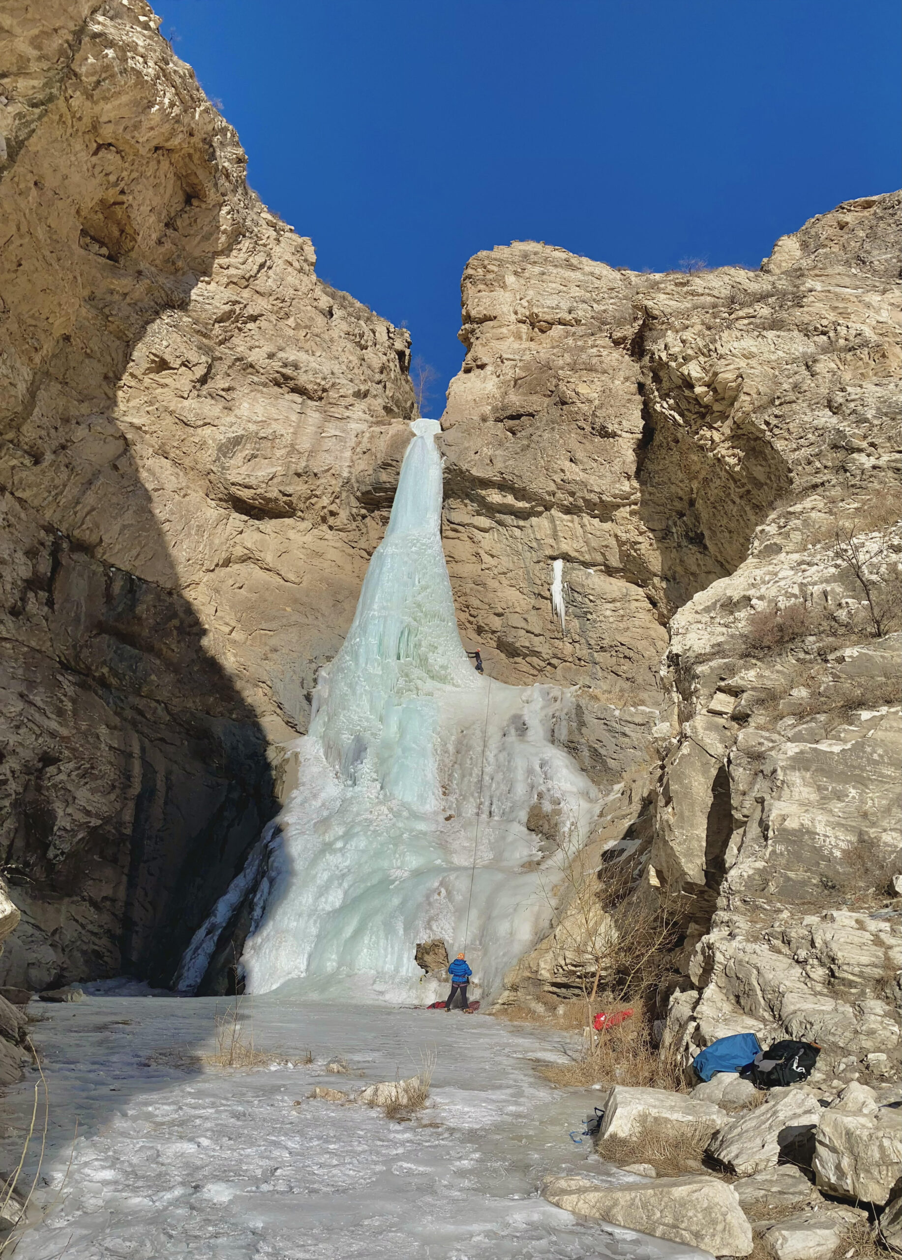 ICE CLIMBING EXPEDITION GOBI DESERT